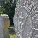 Sentier_du_litoral_steles-pays-basque