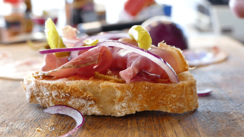 pintxo-froid-au-jambon-manex-piperade-petricorena-pays-basque-pais-vasco