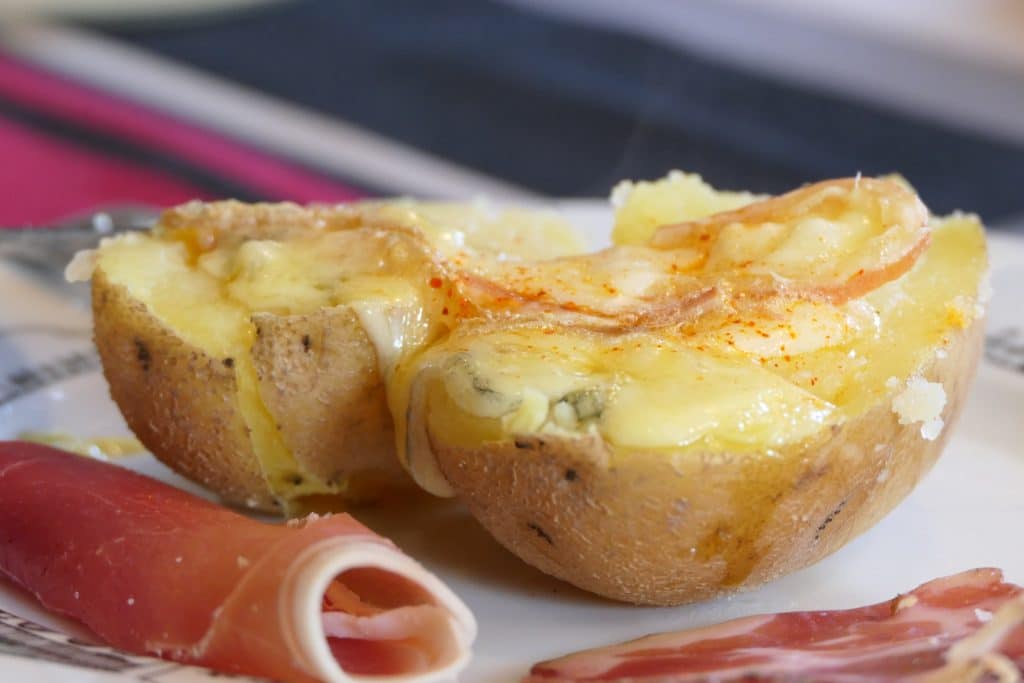 la-raclette-basque-fromage-qui-coule-recette